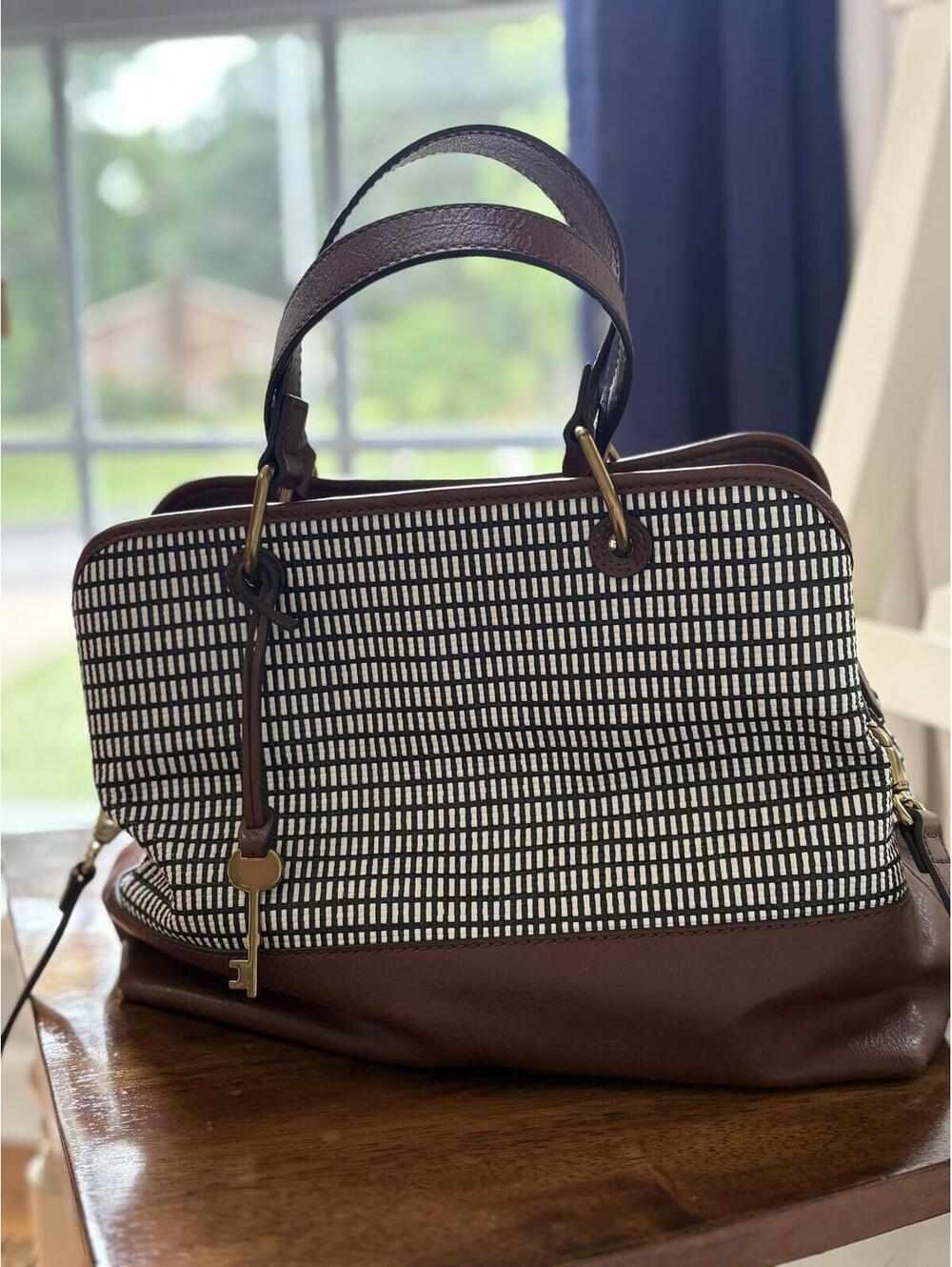 Fossil Lane Woven Leather Satchel Crossbody Bag Brass Key Charm Classic Chic
